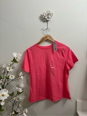 Bright Pink Scoop Women’s Baby Tee